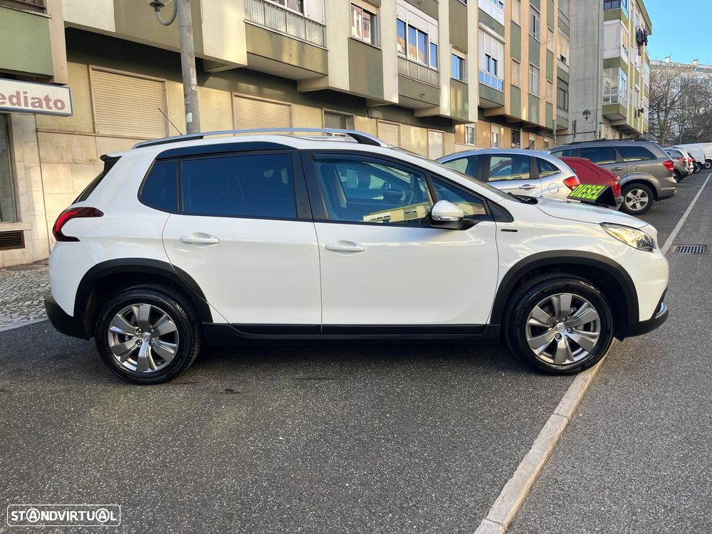 Peugeot 2008 1.5 BlueHDi Signature - 9