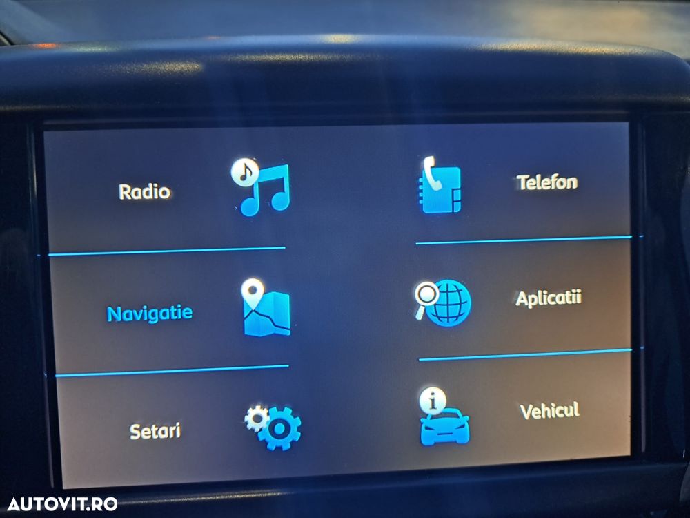 Peugeot 2008 PureTech 130 Allure Pack - 26