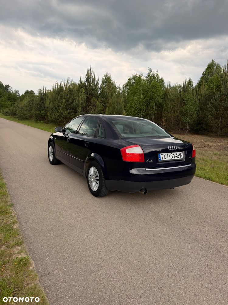 Audi A4 Limousine - 6
