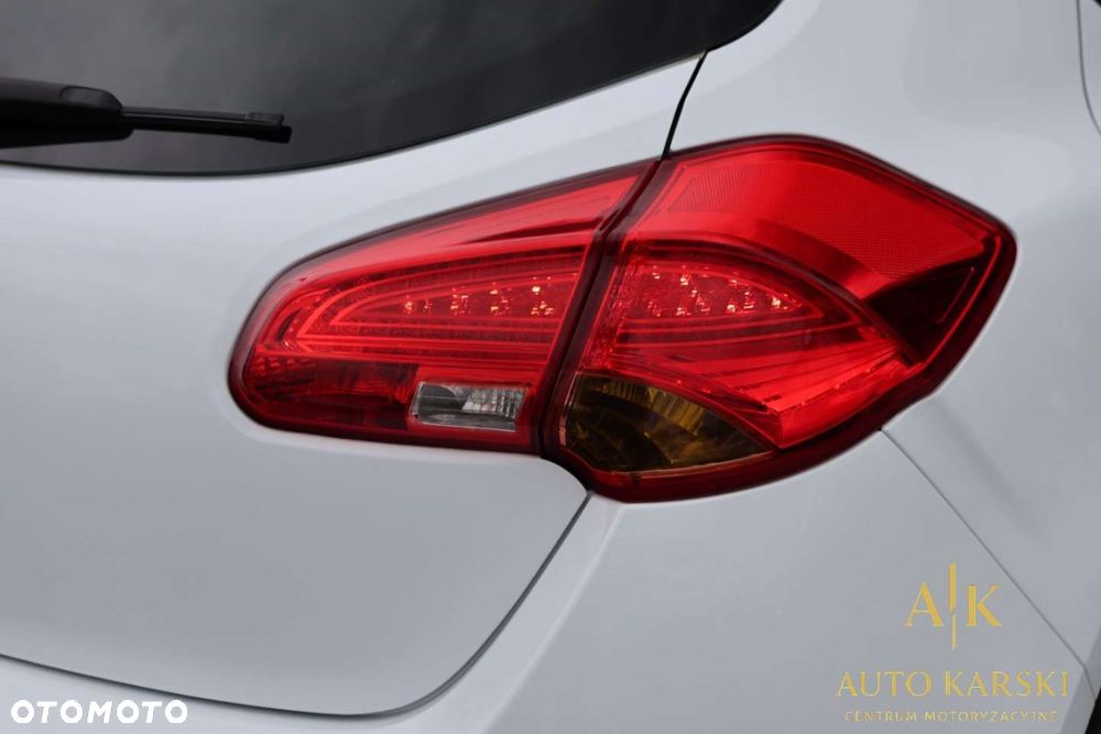 Kia Ceed - 14