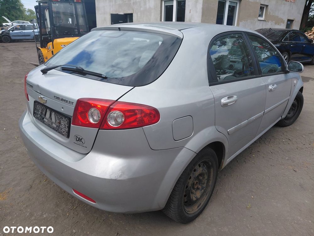 Na części: Chevrolet Lacetti  Rok 2008  Pojemność 1598 Moc 80 kw Benzyna - 5