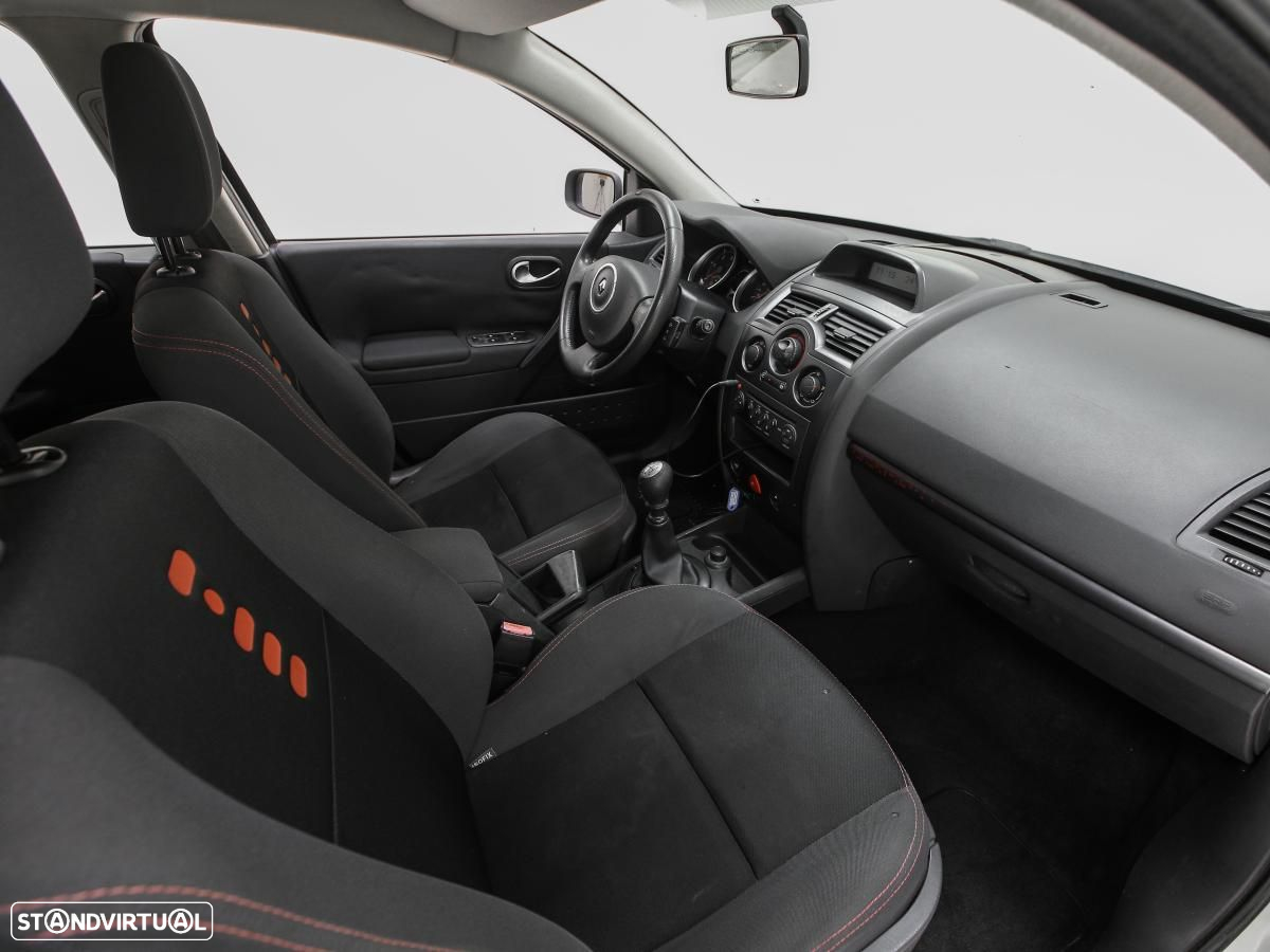 Renault Mégane - 10