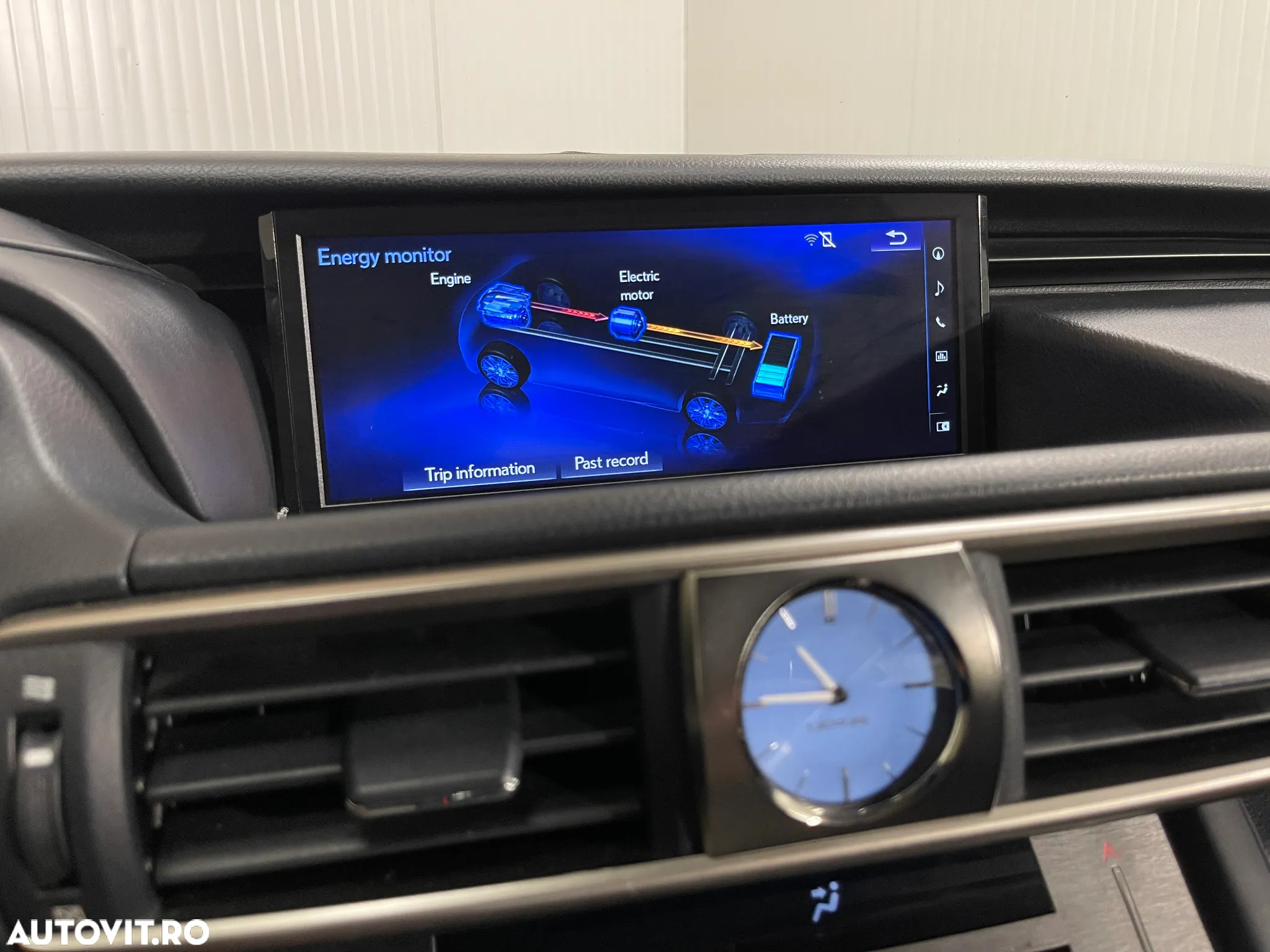 Lexus Seria IS 300h Executive - 20