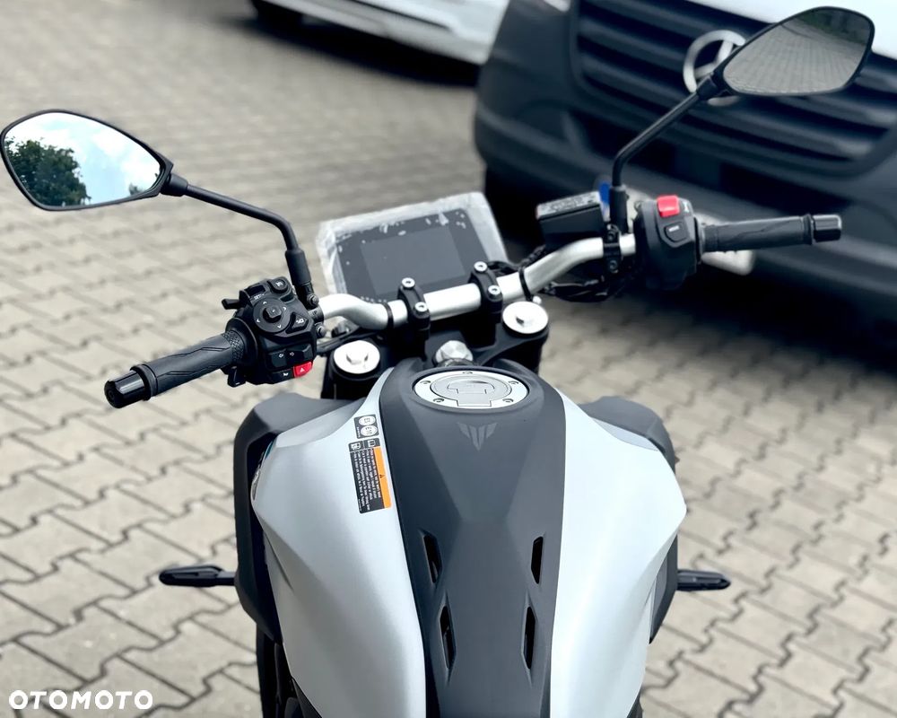 Yamaha MT - 2