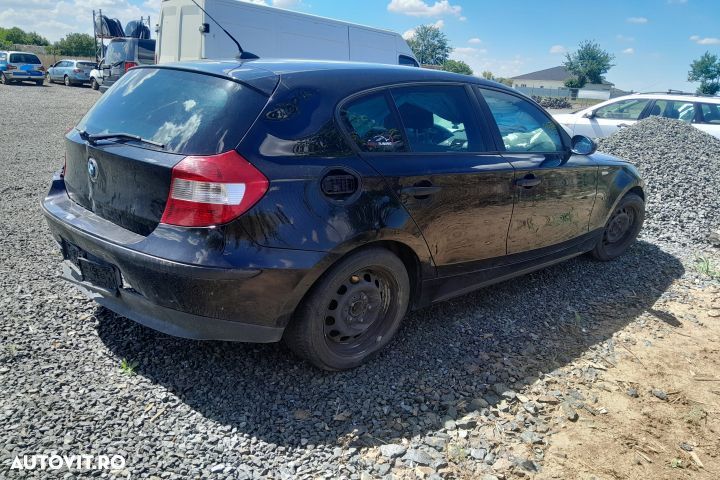 Aripa fata dreapta BMW Seria 1 E87 [2004 - 2007] Hatchback 118d MT (1 - 6