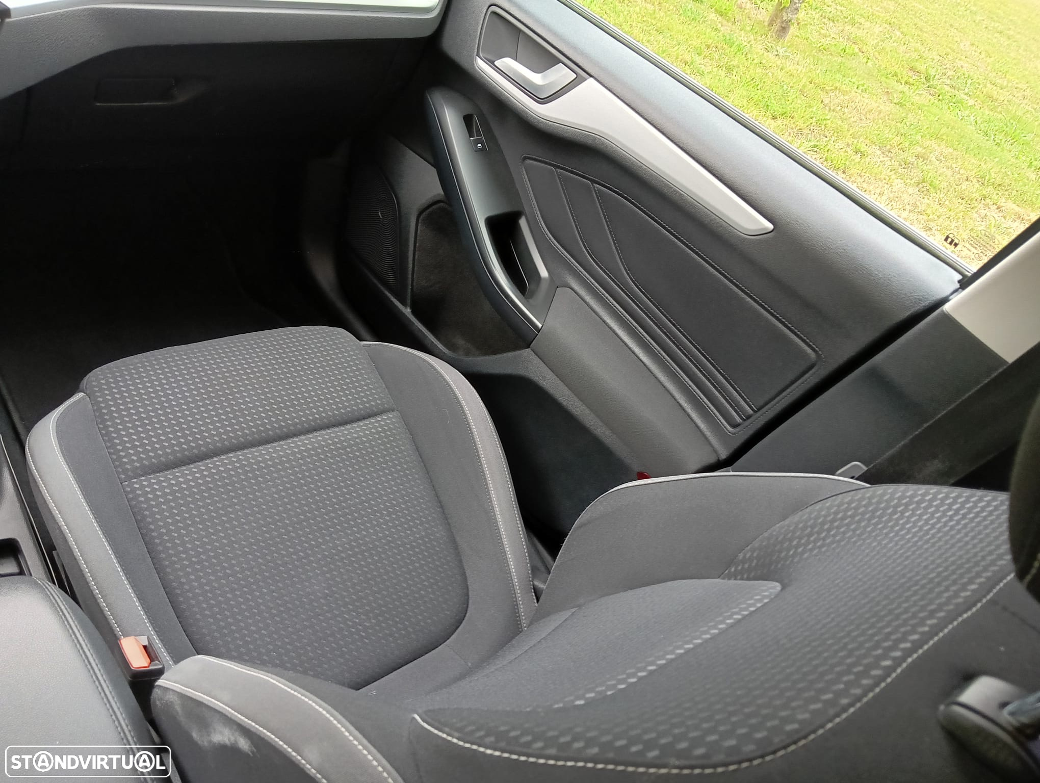 Ford Focus SW 1.5 TDCi EcoBlue Business - 30