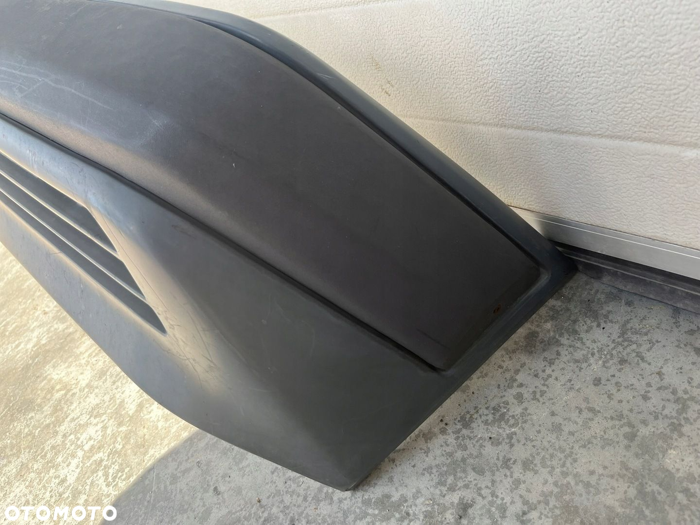 ZDERZAK PRZÓD PRZEDNI MERCEDES W124 WĄSKA LISTWA 1985-1989 - 7
