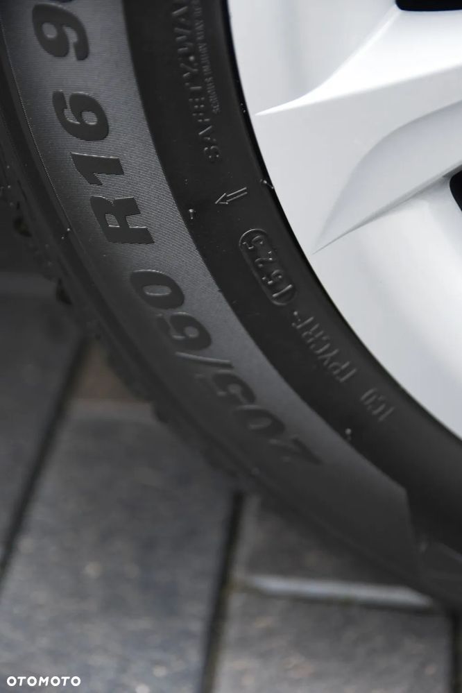 Hyundai i40 1.6 Comfort - 16