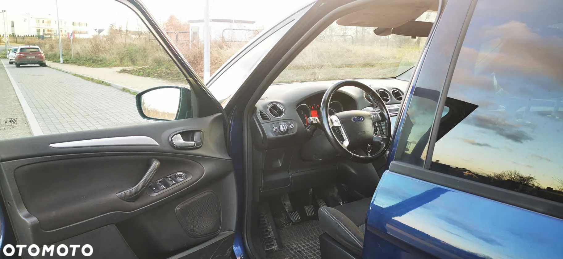 Ford S-Max - 19