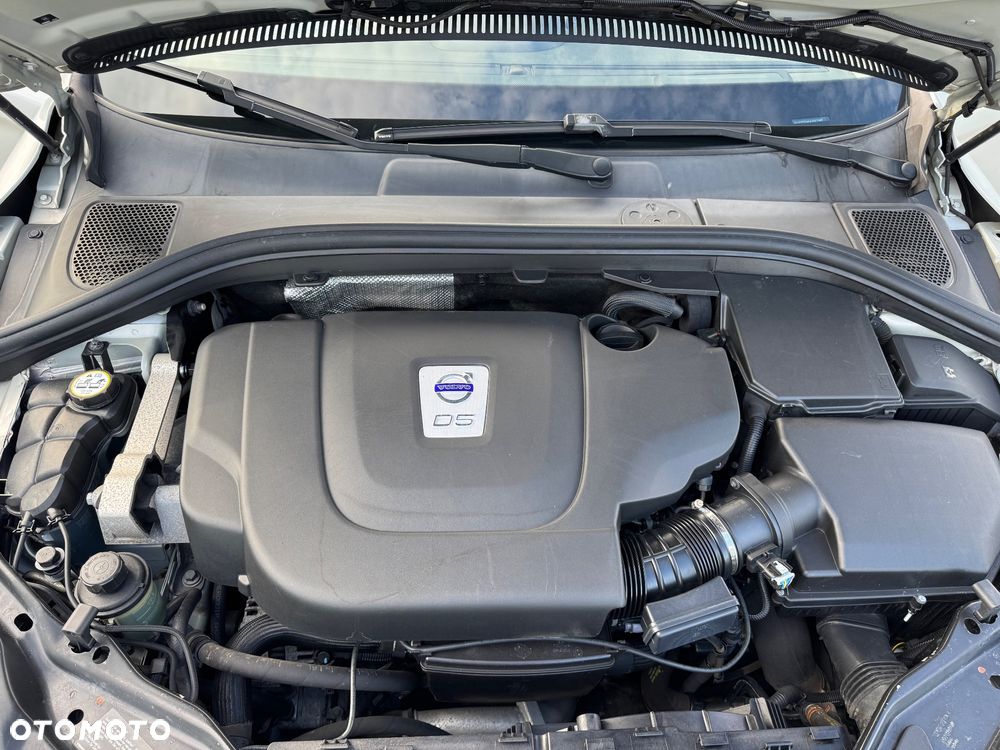 Volvo XC 60 D5 AWD Momentum - 31