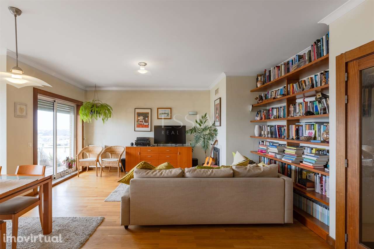 Apartamento T3 com Lugar de Garagem, Casa da Música, Porto - Grande imagem: 3/42