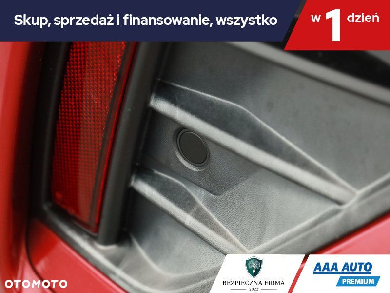 Volkswagen T-Roc - 19