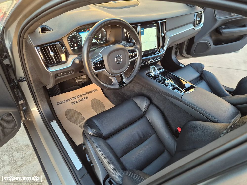 Volvo V60 2.0 T8 AWD TE Inscription - 25