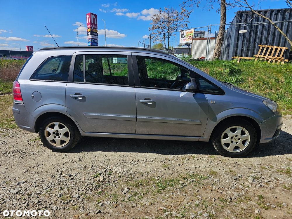 Opel Zafira 1.6 Enjoy - 12