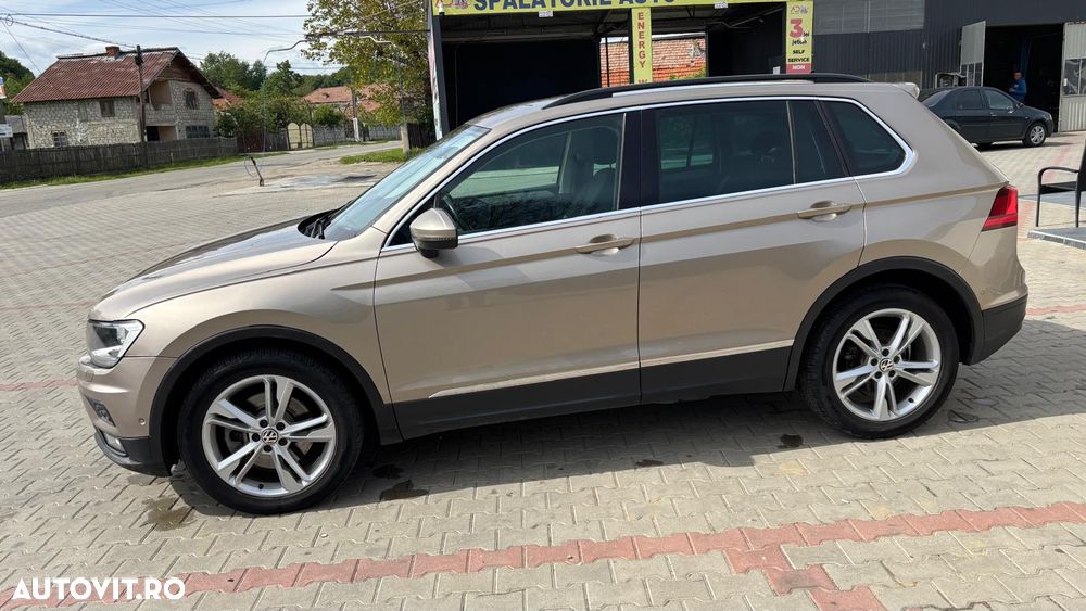 Volkswagen Tiguan 2.0 TDI DPF DSG 4Mot Comfortline - 18