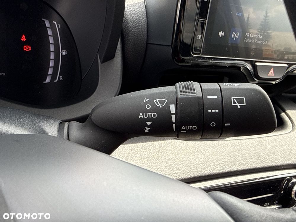 Toyota Yaris Hybrid 1.5 Style - 19