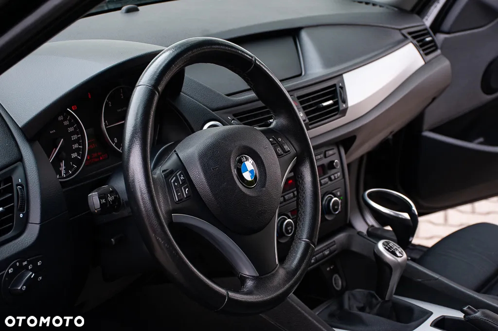 BMW X1 sDrive20d - 25