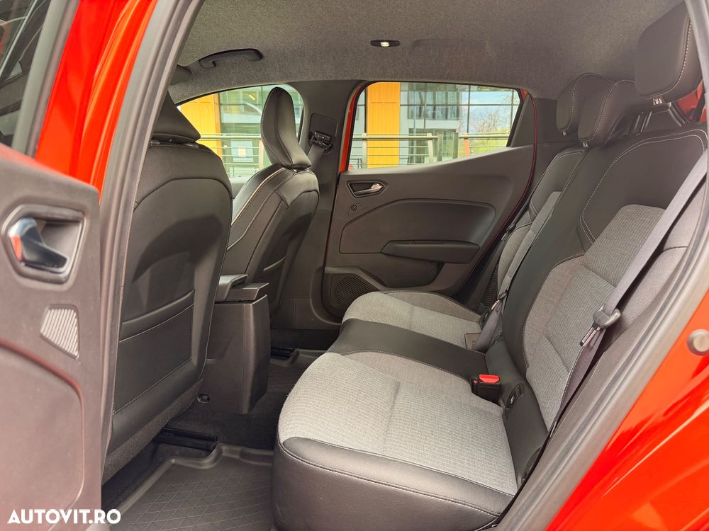 Renault Clio V E-Tech 145 Techno - 6