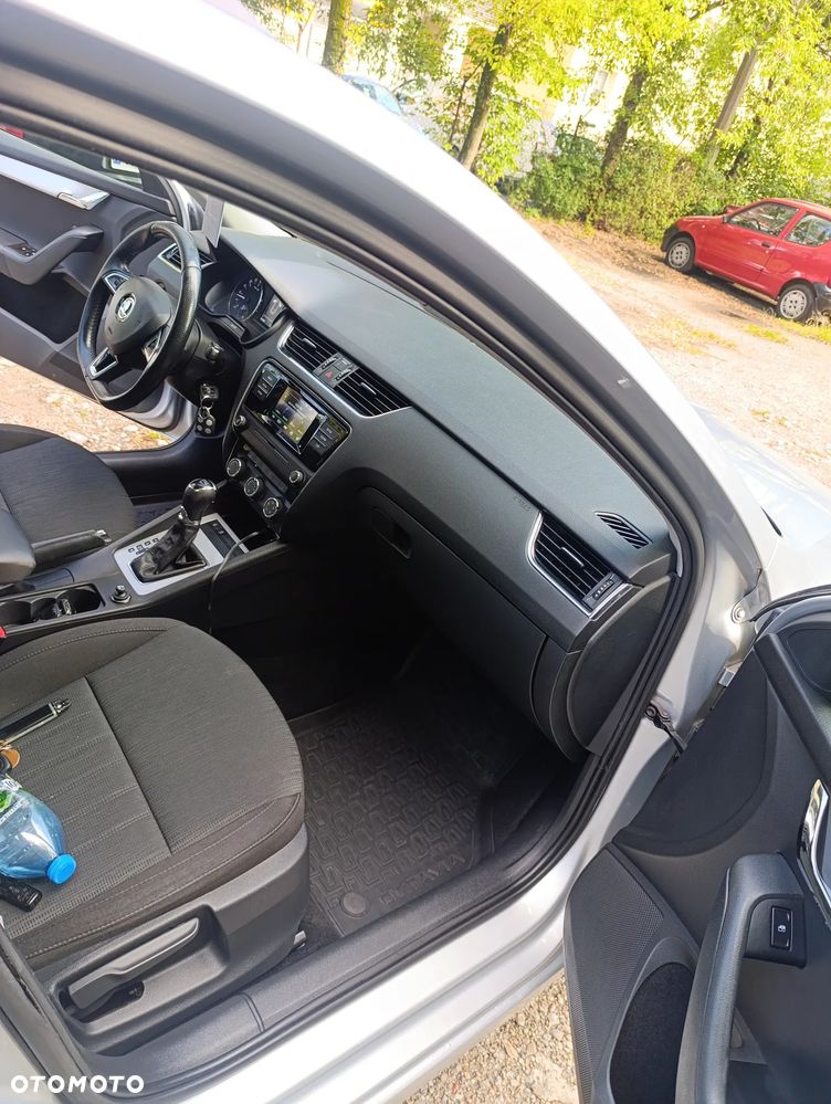 Skoda Octavia 1.6 TDI (Green tec) DSG Ambition - 8