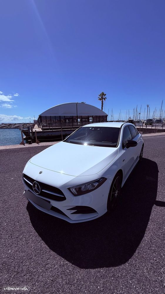 Mercedes-Benz A 250 e AMG Line - 18