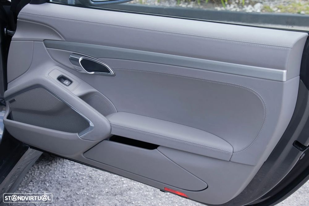 Porsche 911 (991) Carrera 4 S PDK - 32