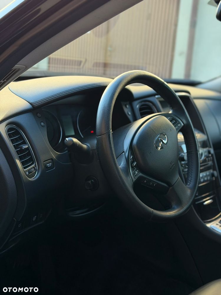 Infiniti QX50 - 10