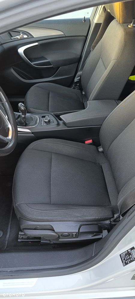 Opel Insignia 1.8 Sport - 10