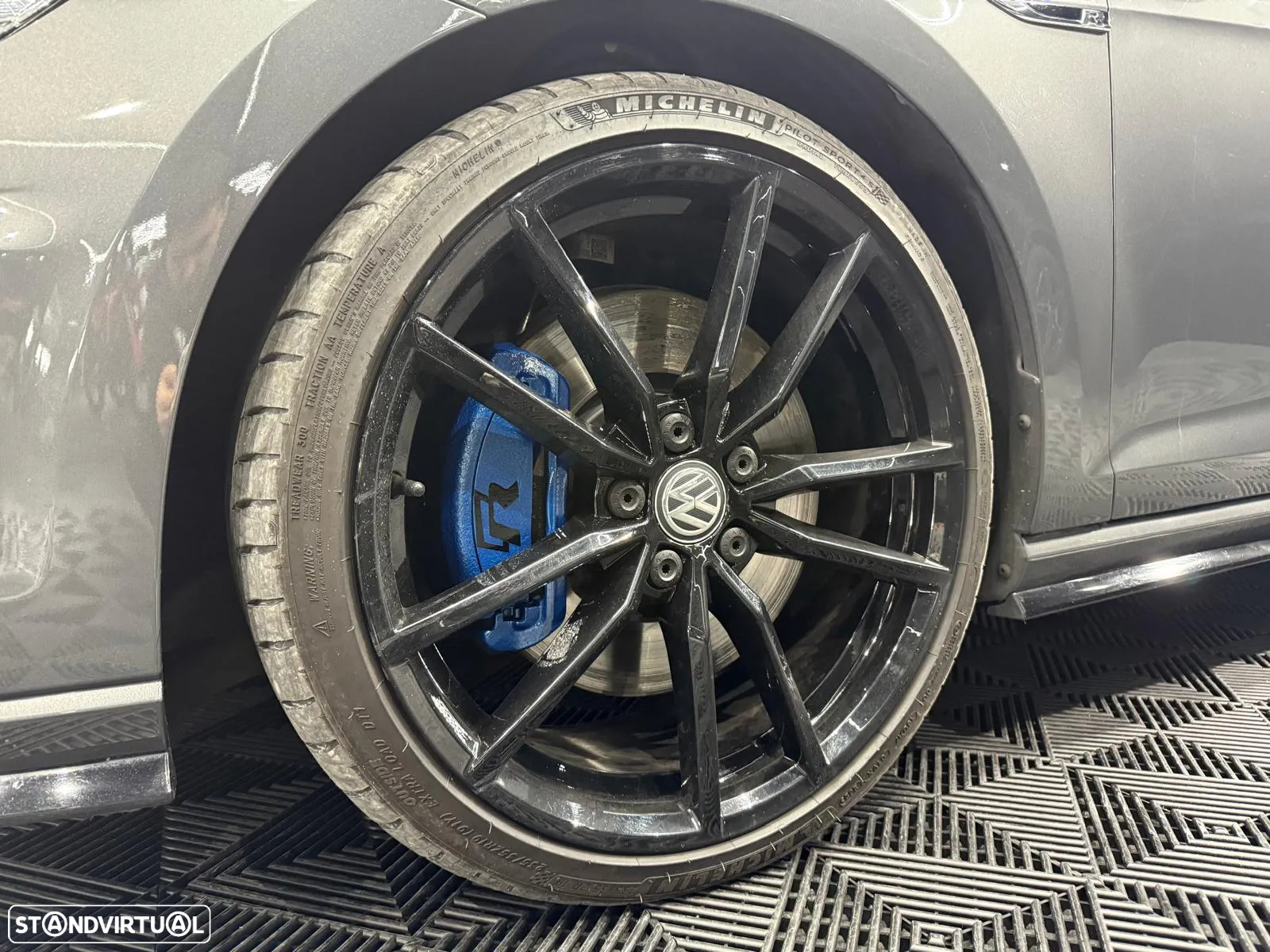 VW Golf R 2.0 TSI OPF 4Motion DSG - 5