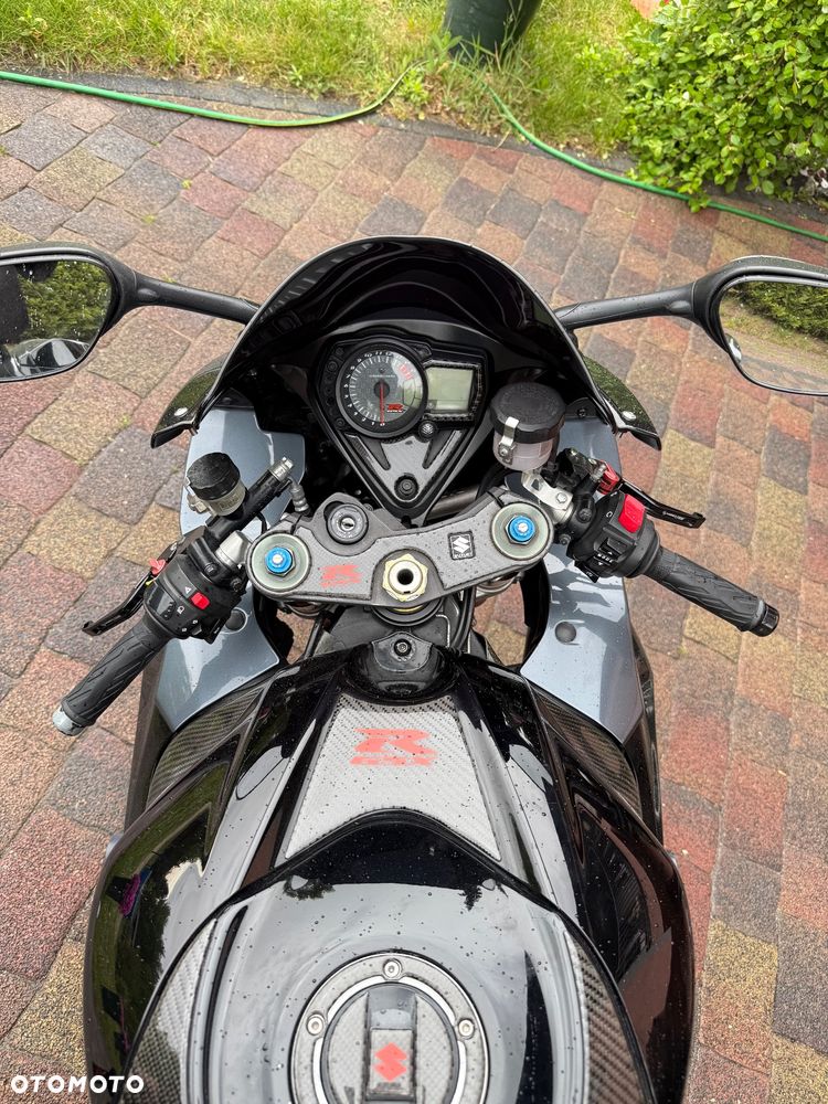 Suzuki GSX-R - 6