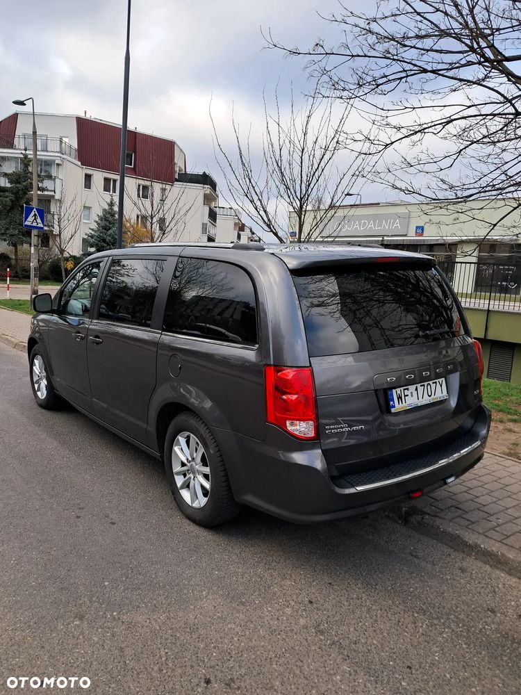 Dodge Grand Caravan - 12