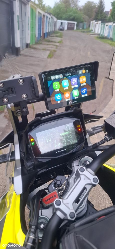 Suzuki V-STROM - 12