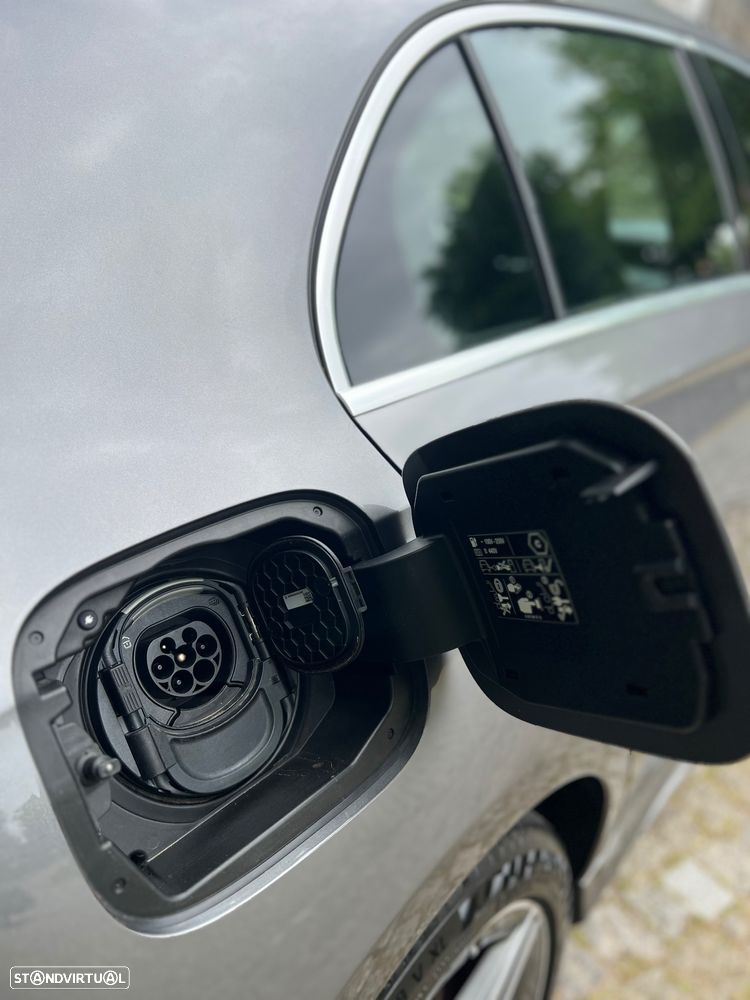 Mercedes-Benz A 250 e 8G-DCT AMG Line - 25