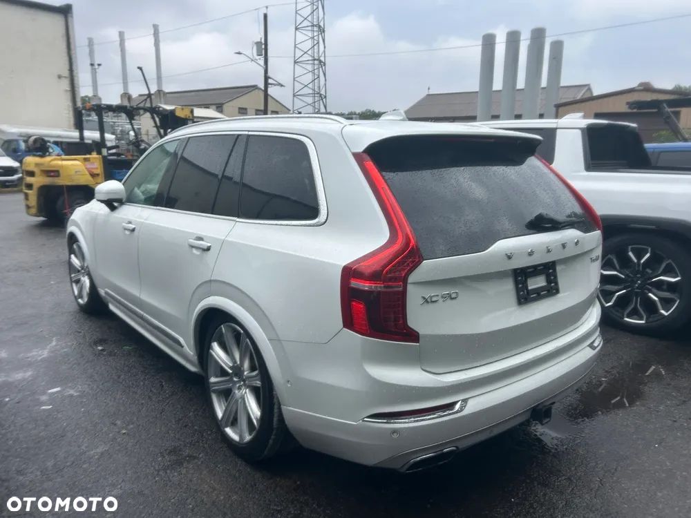 Volvo XC 90 - 3