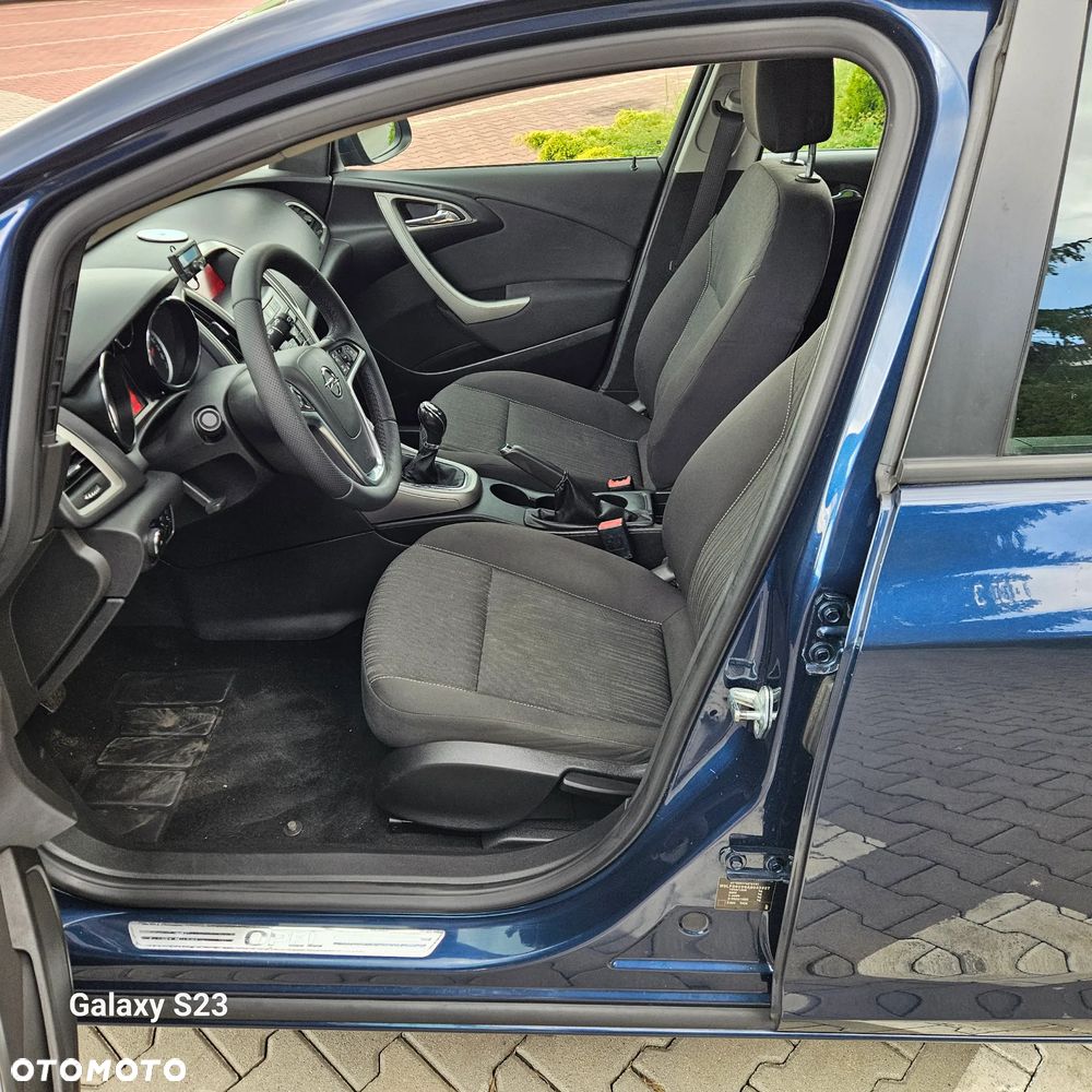 Opel Astra 1.6 Design Edition - 16