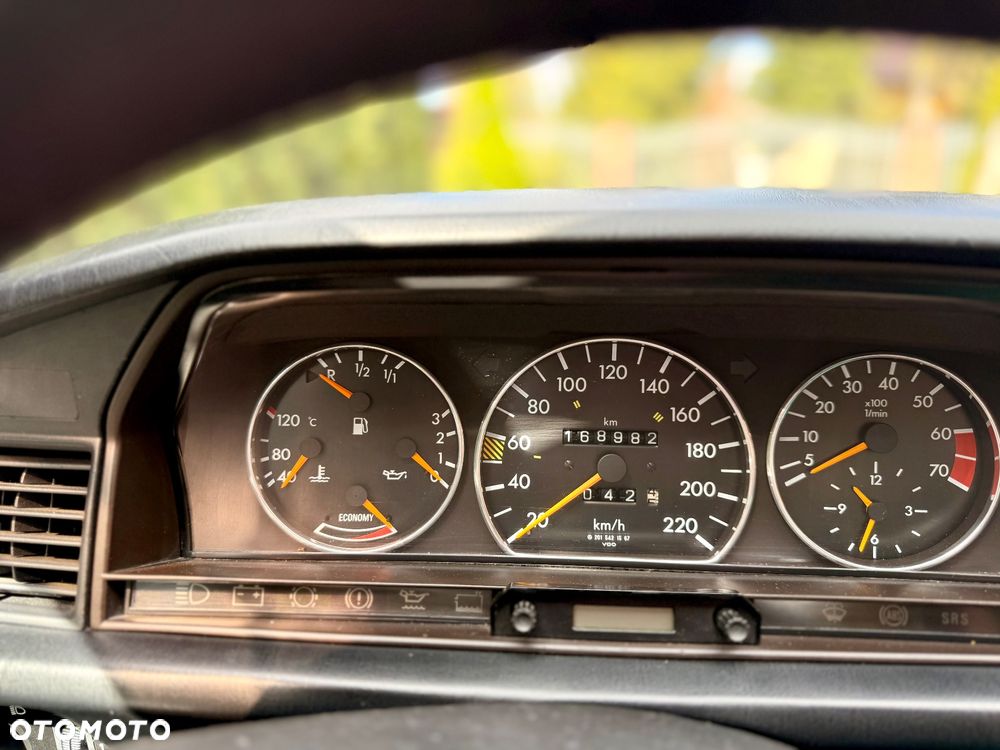 Mercedes-Benz W201 (190) - 21