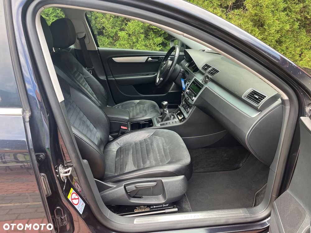 Volkswagen Passat 1.6 TDI BlueMotion Technology Highline - 17
