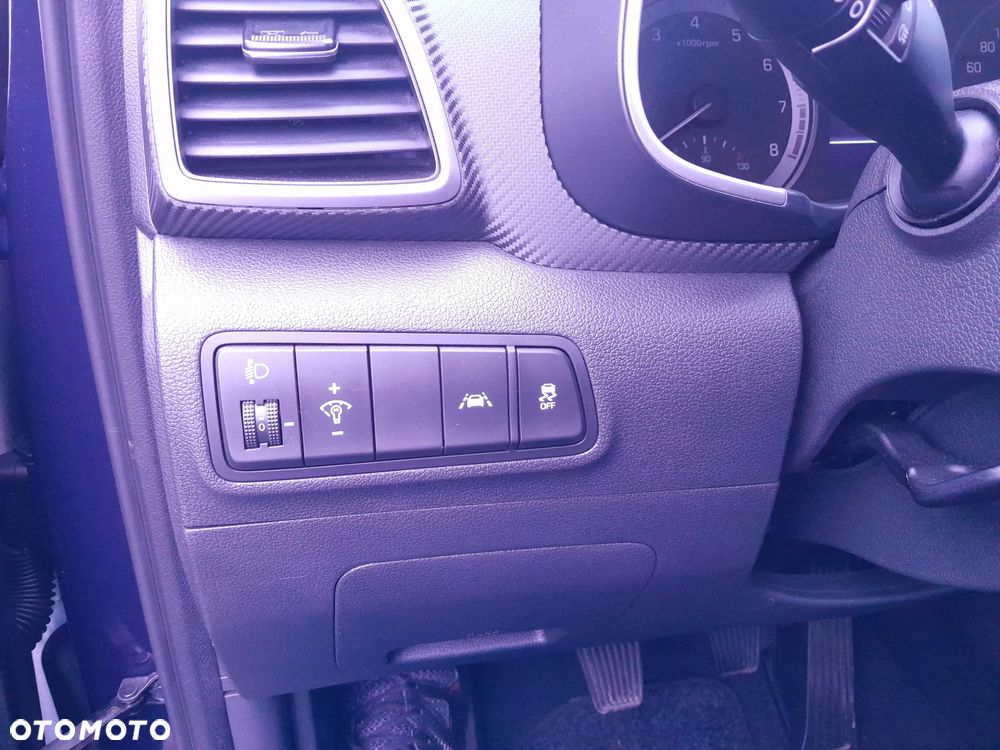 Hyundai Tucson 1.6 GDI BlueDrive Comfort 2WD - 23