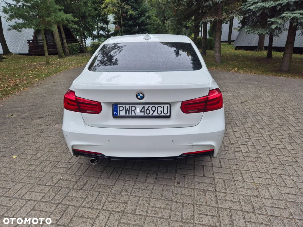 BMW Seria 3 318d M Sport - 6