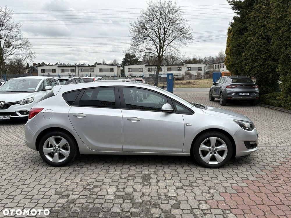 Opel Astra - 4