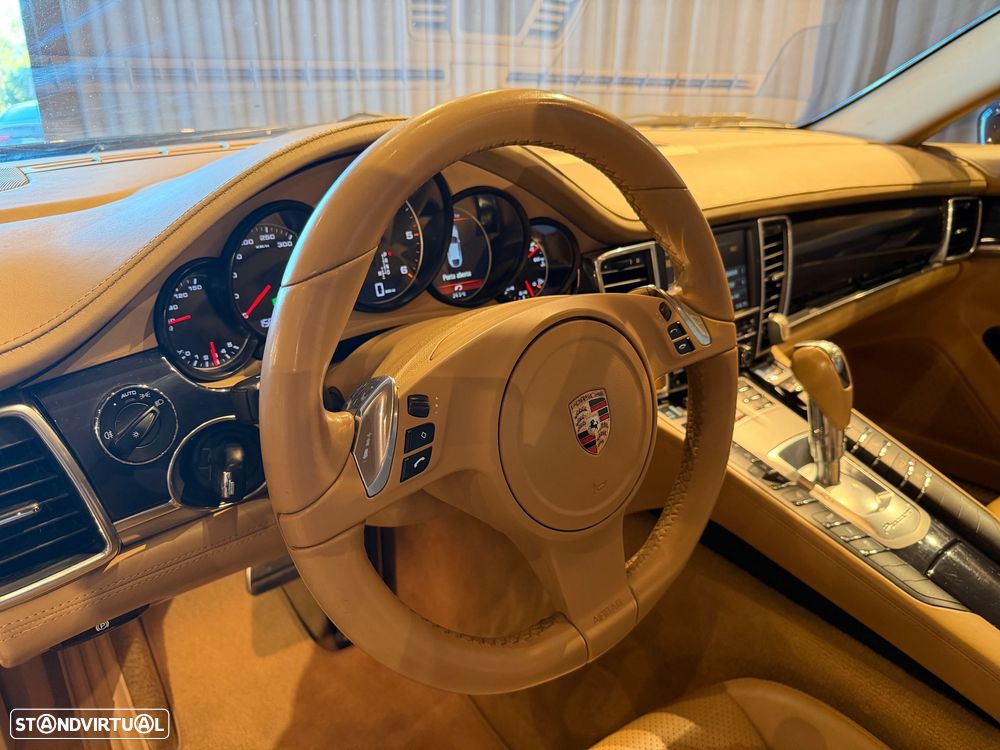 Porsche Panamera Platinum Edition - 23