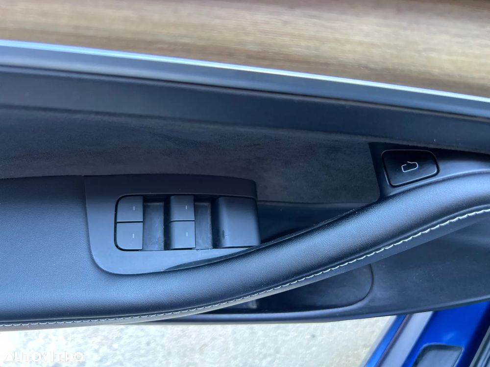 Tesla Model 3 - 22