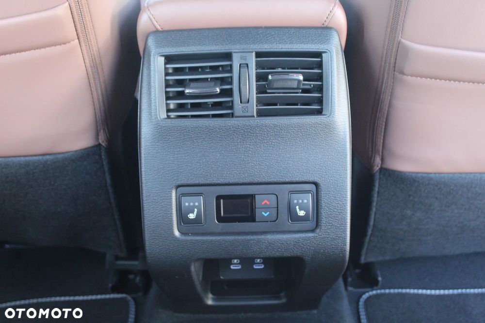 Mitsubishi Outlander Instyle Plus - 13