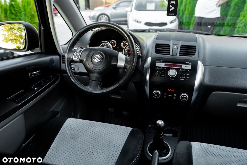 Suzuki SX4 1.6 Comfort 4WD - 27