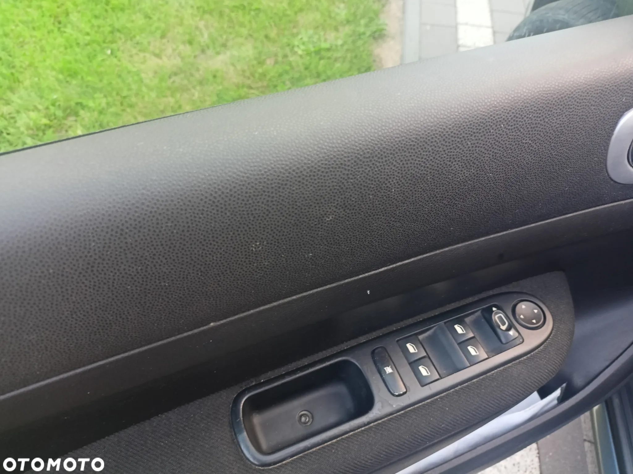 Peugeot 307 HDi 110 OXYGO - 6