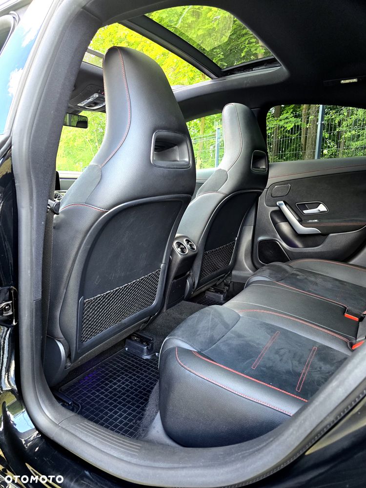 Mercedes-Benz CLA 220 AMG Line 7G-DCT - 36