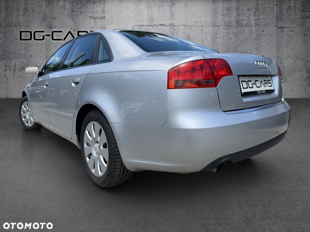 Audi A4 Limousine - 3