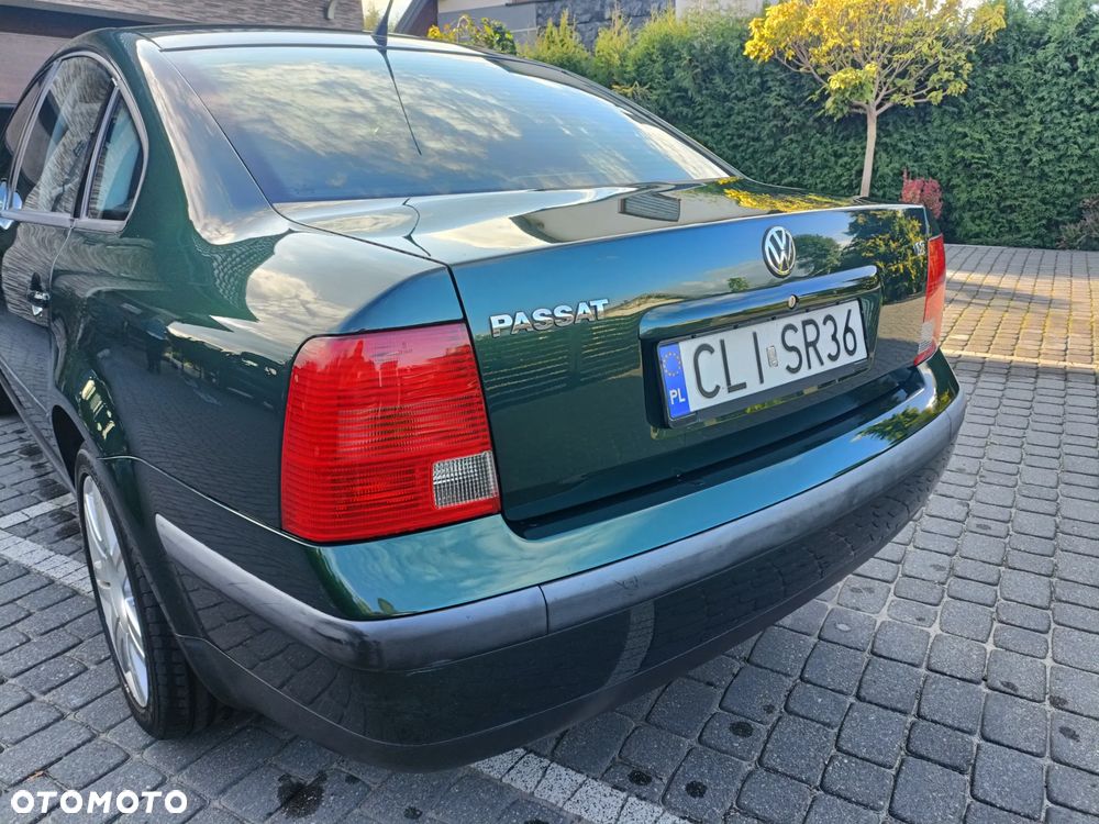 Volkswagen Passat 1.8 Comfortline - 4