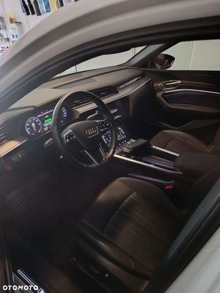 Audi e-tron 55 Quattro S line - 6