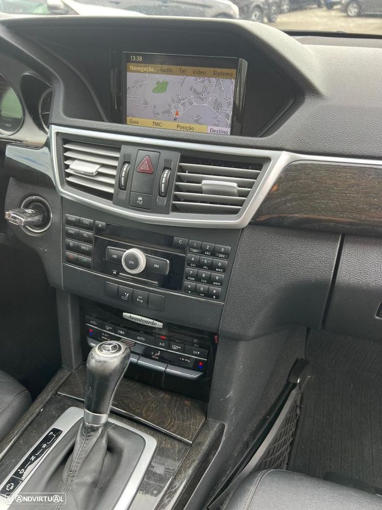 Mercedes-Benz E 250 BlueTEC Avantgarde Auto. - 5