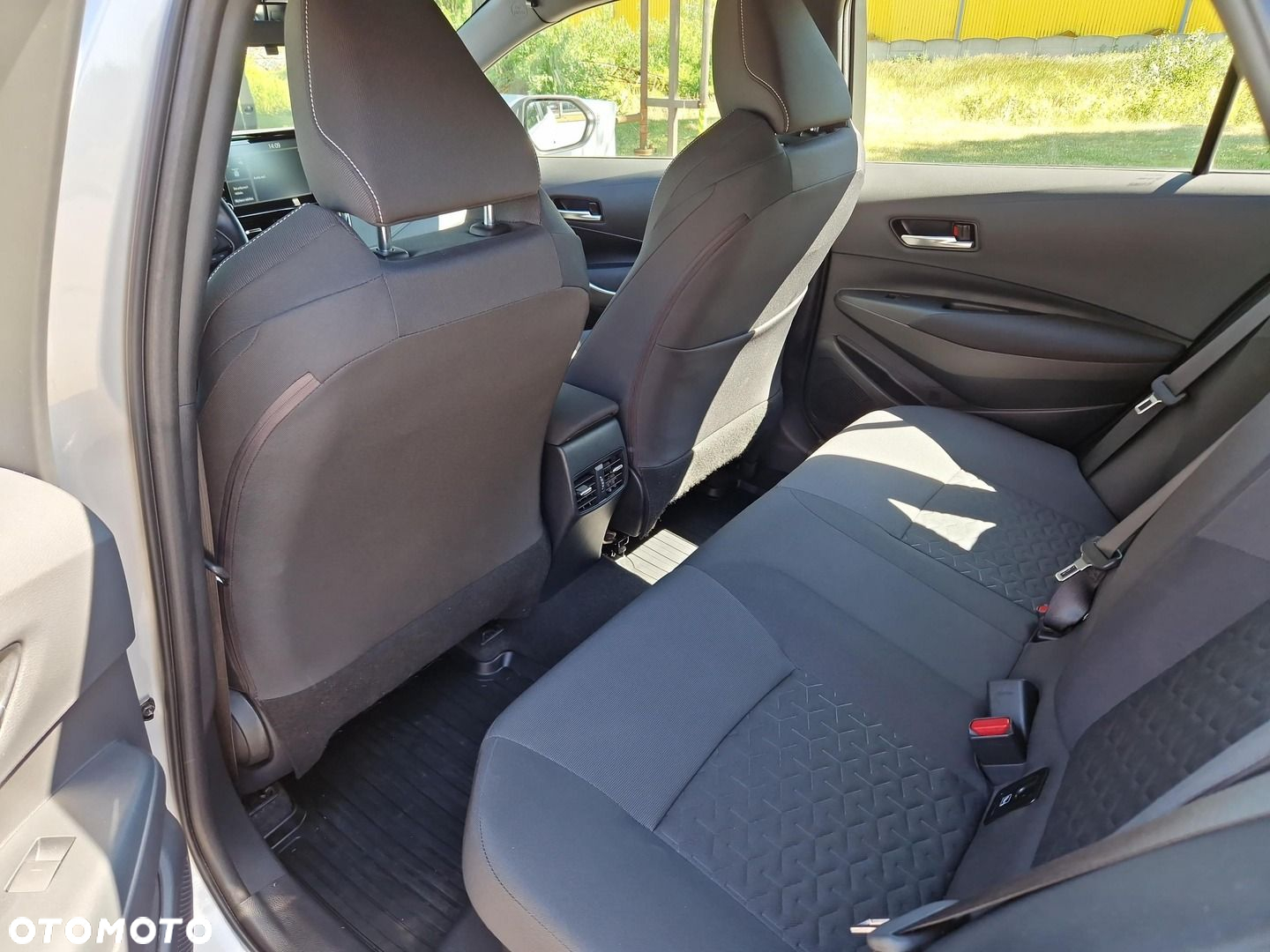 Toyota Corolla - 10